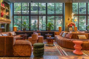 Posezení v ubytování The Home Hotel Zürich - a member of DESIGN HOTELS