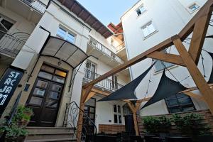 Budova, v ktorej sa apartmán nachádza