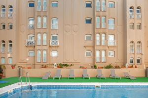 Bazén v ubytování AC Hotel La Línea by Marriott nebo v jeho okolí