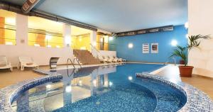 Bazén v ubytování Apartament 202 Stream Resort Hotel nebo v jeho okolí