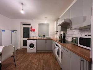 Gallery image of Cosy & Comfy Winter Home in Earlham
