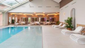 Amadria Park Kids Hotel Andrija内部或周边的泳池