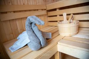 a towel is sitting in a sauna at Hausboot Seepferdchen in Heiligenhafen