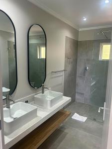 Koupelna v ubytování San Lameer Villa 14108 - 4 Bedroom Superior - 8 pax - San Lameer Rental Agency