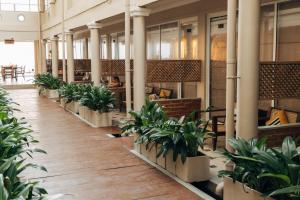 A restaurant or other place to eat at Neevana Hotel Hikkaduwa