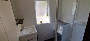 Koupelna v ubytování Mobile Home dans Camping 4 étoiles