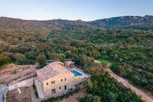 Gallery image of Bergerie luxe moderne LOU TERRA in Figari