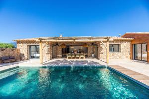 Gallery image of Bergerie luxe moderne LOU TERRA in Figari