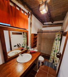 Koupelna v ubytování Suites La Tortuga