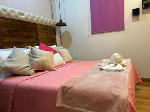 Un pat sau paturi într-o cameră la Hotel Boutique Stay La 10