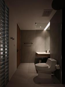 Sense of Jedyod - near Maya Nimman 욕실