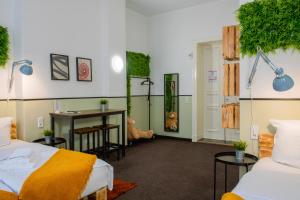 Postel nebo postele na pokoji v ubytování Hotel Alex Berlin