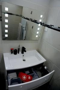 Fotografie z fotogalerie ubytování Oasis des Grands Pins - Saint-Raphaël - Super Piscine & Tennis exceptionnel v destinaci Saint-Raphaël