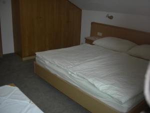 Katil atau katil-katil dalam bilik di Haus Mooshof