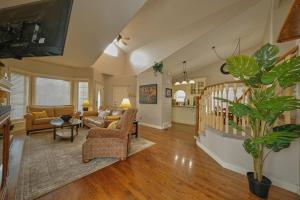 Posezení v ubytování The Venetian Sleeps 8 Cozy Classic Taste of Italy