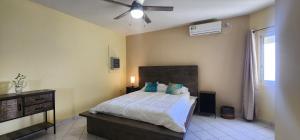 Φωτογραφία από το άλμπουμ του Gorgeous Oceanview Peaceful Villa σε Little Bay