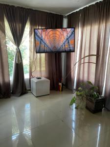Μια τηλεόραση ή/και κέντρο ψυχαγωγίας στο Mi casita en Embalse