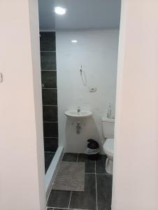 Φωτογραφία από το άλμπουμ του apartamento 3 habitaciones con parqueadero σε Ibagué