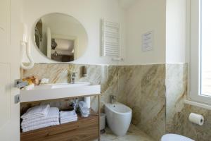 Koupelna v ubytování Hezio Guest House