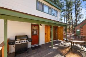 Μπαλκόνι ή βεράντα στο Knotty Hideaway - THE PERFECT BIG BEAR EXPERIENCE!