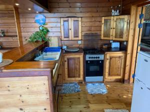 Cucina o angolo cottura di Tropikal House Facing Ocean