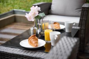 Imagen de la galería de JJ-TS - Zentrale Wohnung - nahe SAP - Parkplatz - Terrasse, en Walldorf