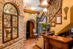 Gambar di galeri bagi Hotel Monte Cristo di Kotor