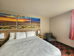 Postel nebo postele na pokoji v ubytování Days Inn by Wyndham Lumberton
