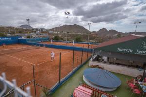 Tenis lub squash w obiekcie La Perla del Sur - The Pearl House lub w pobliżu