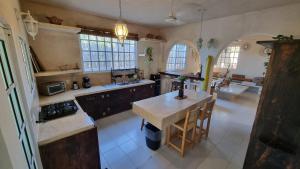 Fotografie z fotogalerie ubytování La Casa del sol, beachfront villa v destinaci El Cuyo