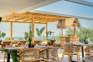 Restavracija oz. druge možnosti za prehrano v nastanitvi Myzith Luxury Suites