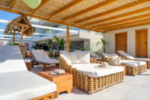 Predel za sedenje v nastanitvi Myzith Luxury Suites