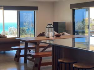 Fotografie z fotogalerie ubytování Wharekapua Beach House v destinaci Ngataki