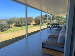 Fotografie z fotogalerie ubytování Wharekapua Beach House v destinaci Ngataki