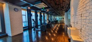 DadapApt Roseville Soho BSD 1 BR Mezzanine with Netflix & Pool by Damaresa的相册照片