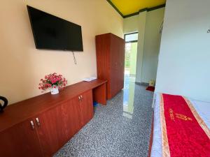 TV o dispositivi per l'intrattenimento presso Hồng Ngọc 2 Hotel Tà Đùng
