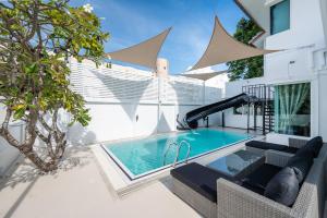 Πισίνα στο ή κοντά στο SeaBreeze Grand Pool Villa Pattaya