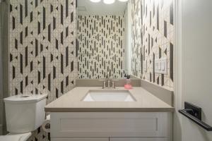 Gallery image of Heart of SOHO Minutes to Downtown and Stadium Unit 1 in Tampa