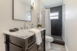 Vannituba majutusasutuses Seminole Resort Style Home +14 fotot