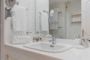 Koupelna v ubytování Espacioso y encantador apartamento en las gaviotas