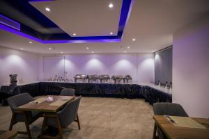 Konferenční prostory v ubytování Mirnian Hotel + 37 fotografií