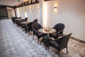 Posezení v ubytování Mirnian Hotel
