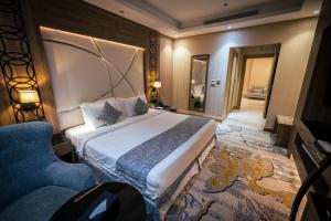 Postel nebo postele na pokoji v ubytování Mirnian Hotel