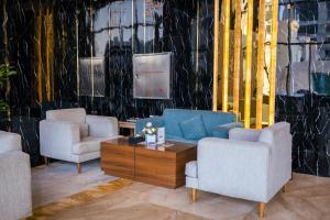 Posezení v ubytování Mirnian Hotel