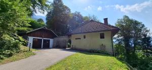 Tòa nhà nơi căn hộ tọa lạc +21 ảnh