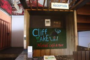Certifikát, hodnocení, plakát nebo jiný dokument vystavený v ubytování Cliff lake hotel cafe and bar
