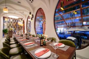 Restaurace v ubytování Me Saigon Boutique Hotel