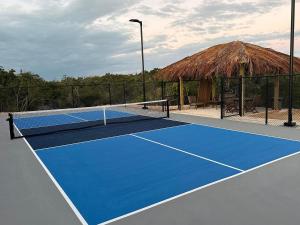 Tenis dan/atau kemudahan skuasy di Esencia Premiere atau berdekatan