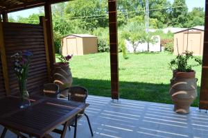 Сад в Blueberry Apartments