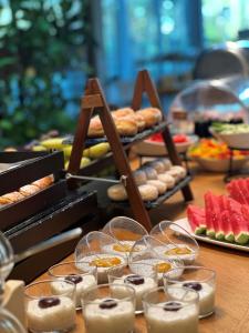 Jídlo v hotelu nebo okolí + 42 fotografií